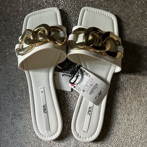 Zara Chain Slides (NWT)